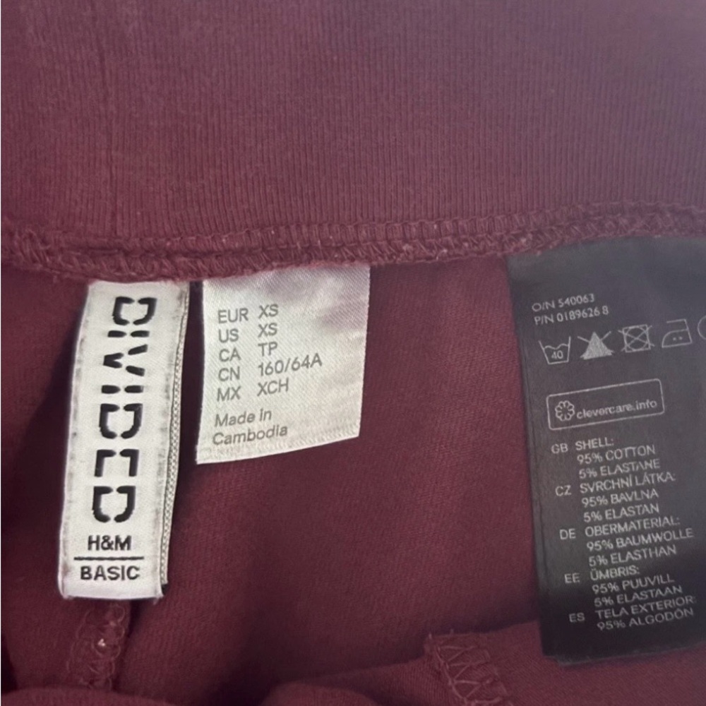 Divided XS Elegant Burgundy Women's Skirt - Picture 4 of 9